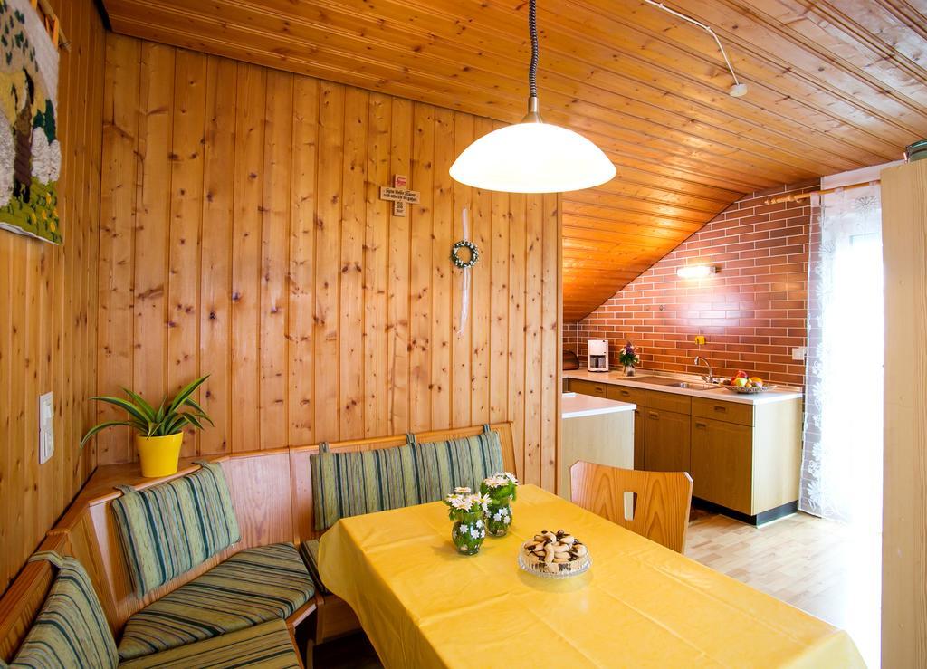 Ferienhaus Endl フライウング 部屋 写真