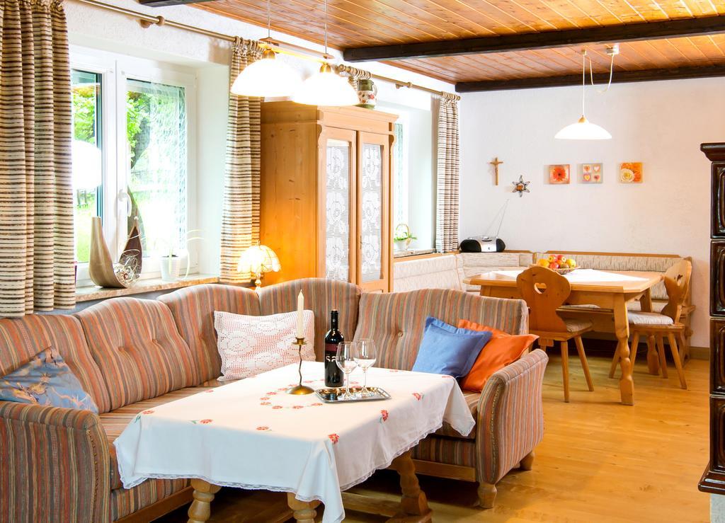 Ferienhaus Endl フライウング 部屋 写真